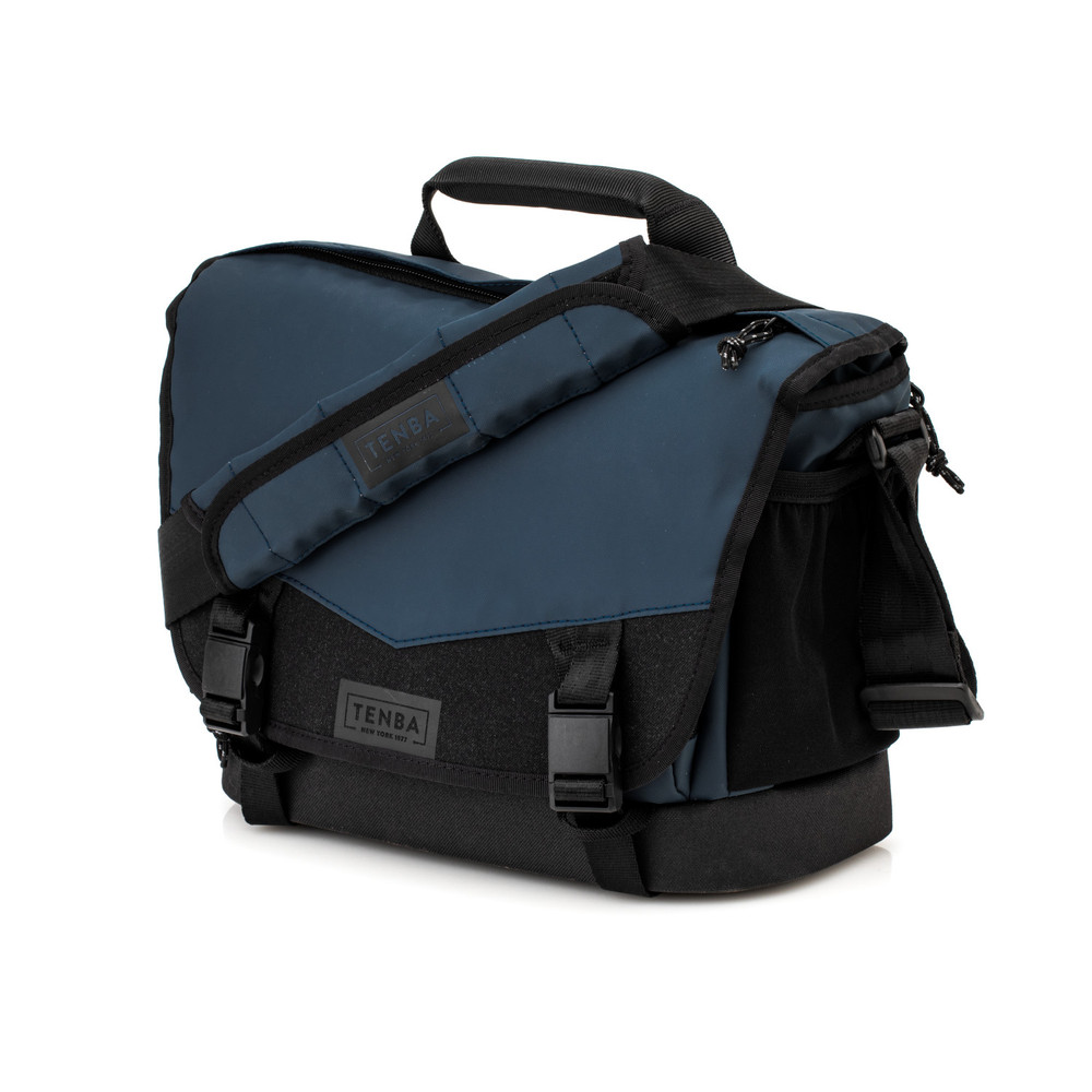 DNA 9 MESSENGER BAG - BLACK