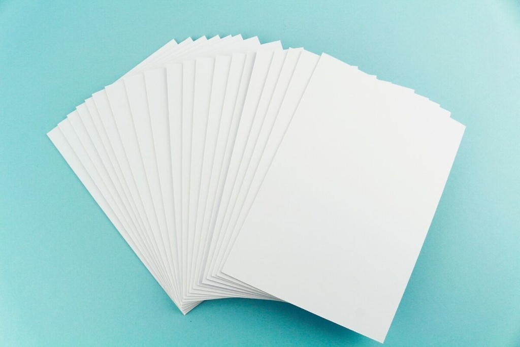 Lucky 305X410mm Glossy Sheet (20 Papers)