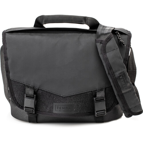 DNA 9 Messenger Bag — Black